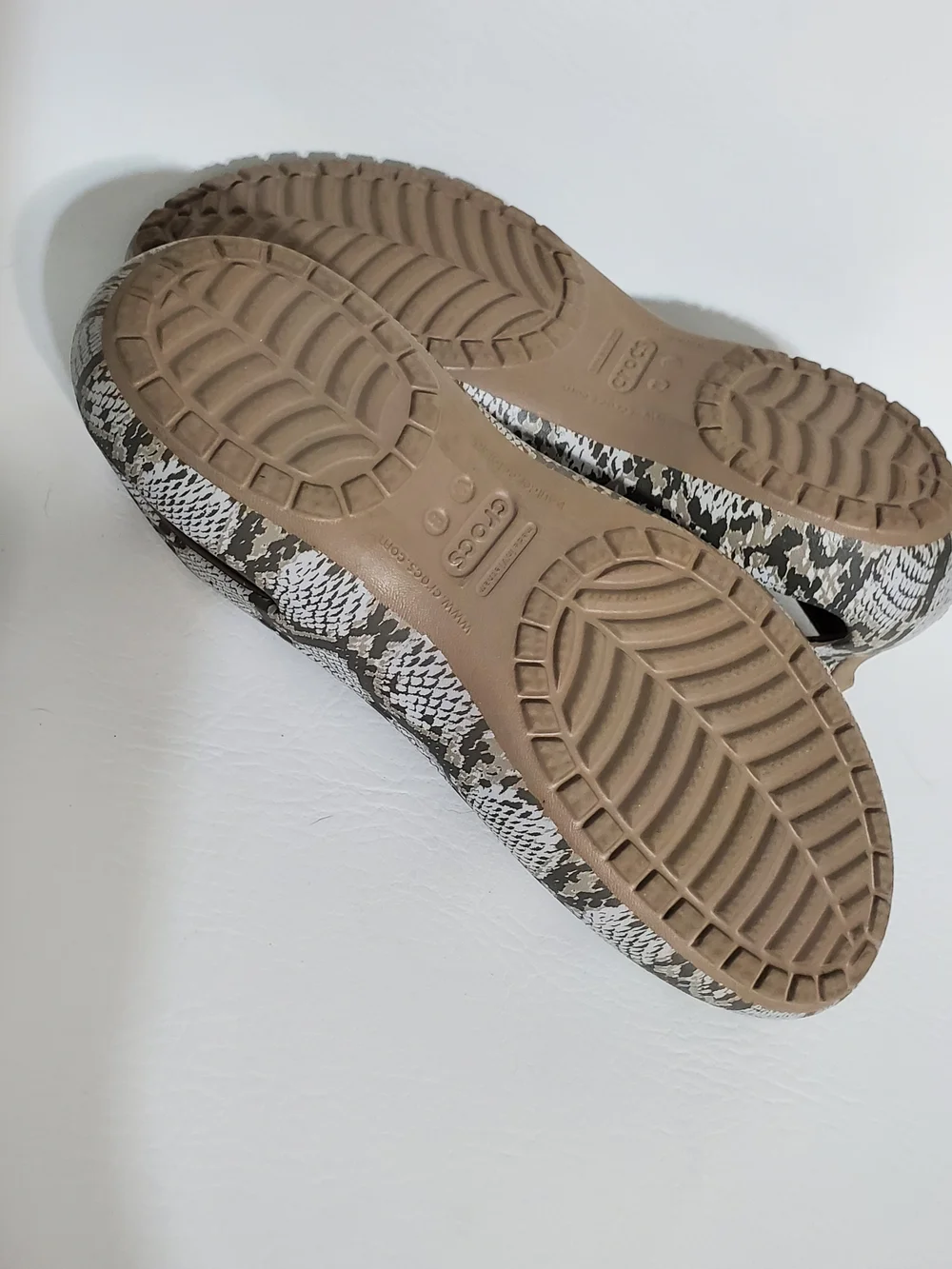CROCS Women's Snake-Print Ballet Flats in Beige and Black Slip On Size 8
